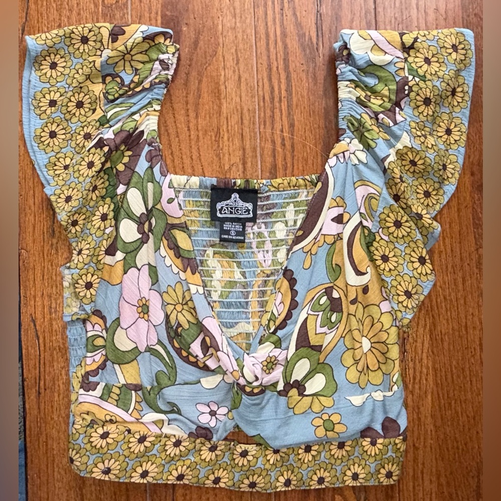 New Angie Twist Front Floral Patterned Crop Top sz Small NWOT